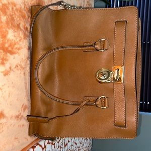 Michael Kors tan purse/shoulder bag!